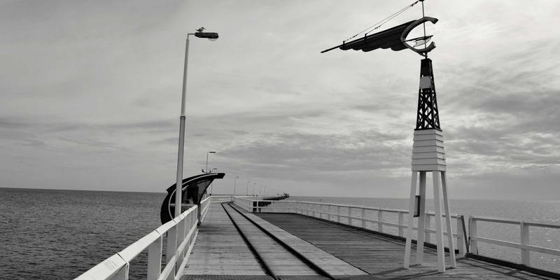 编程开发、网络技术与系统运维:构建现代数字基座的三大支柱